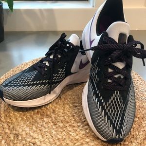 EUC Nike Zoom Winflo Women’s Size 8